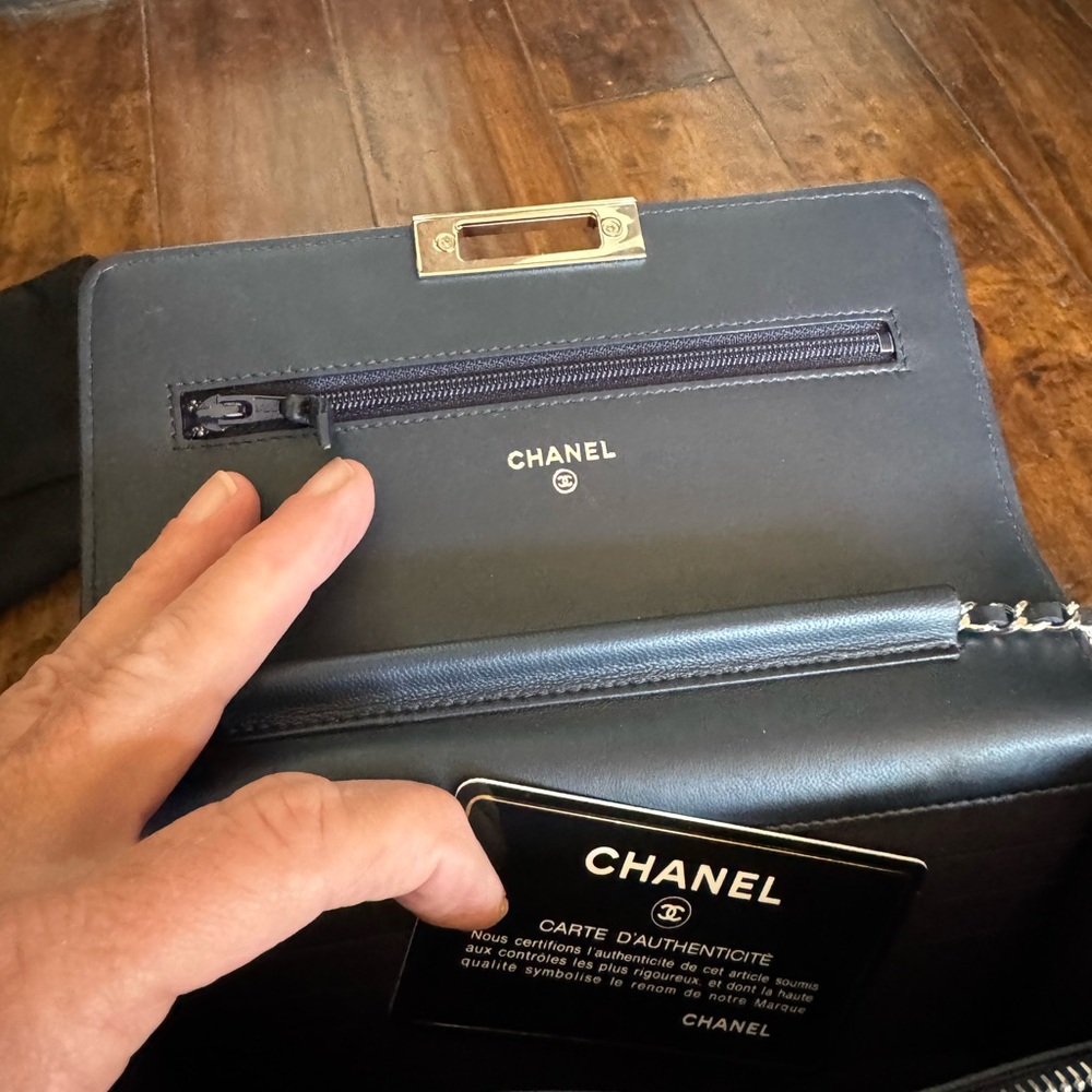 Chanel Blue quilted Messenger Bag with Iconic Design